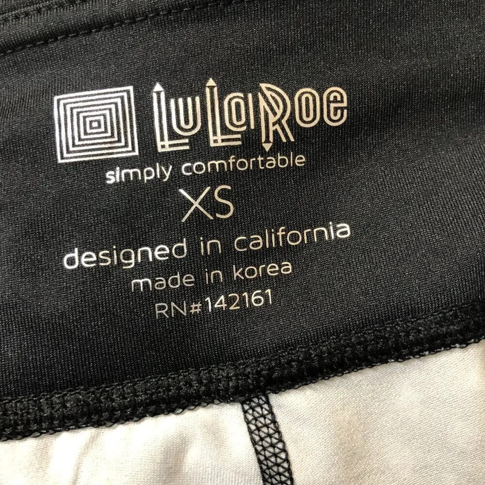 𝅺nwt - LULAROE Jade capri leggings in black and white diamond pattern - Size XS - Picture 4 of 7